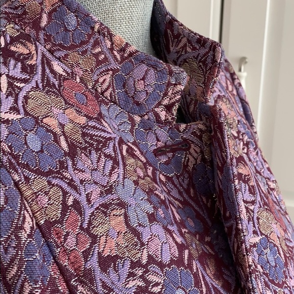 Light dressy coat/jacket - Picture 3 of 9